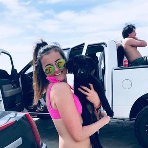 Meet your Posher, Addison